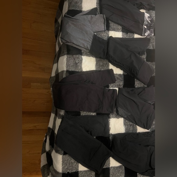 Lululemon bundle size 4 - Picture 1 of 8